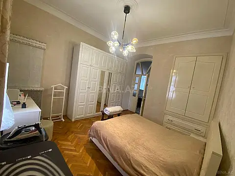 Satılır 3 otaqlı mənzil 110 m²