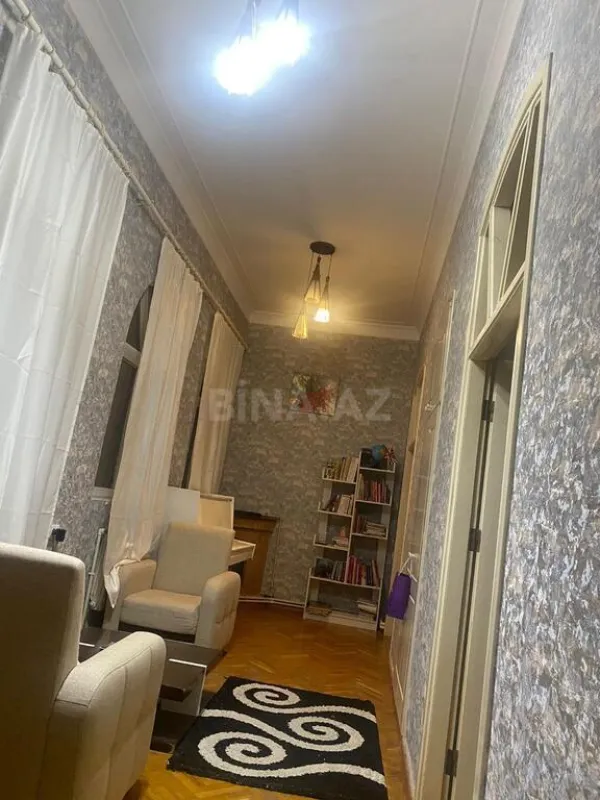 Satılır 3 otaqlı mənzil 110 m²