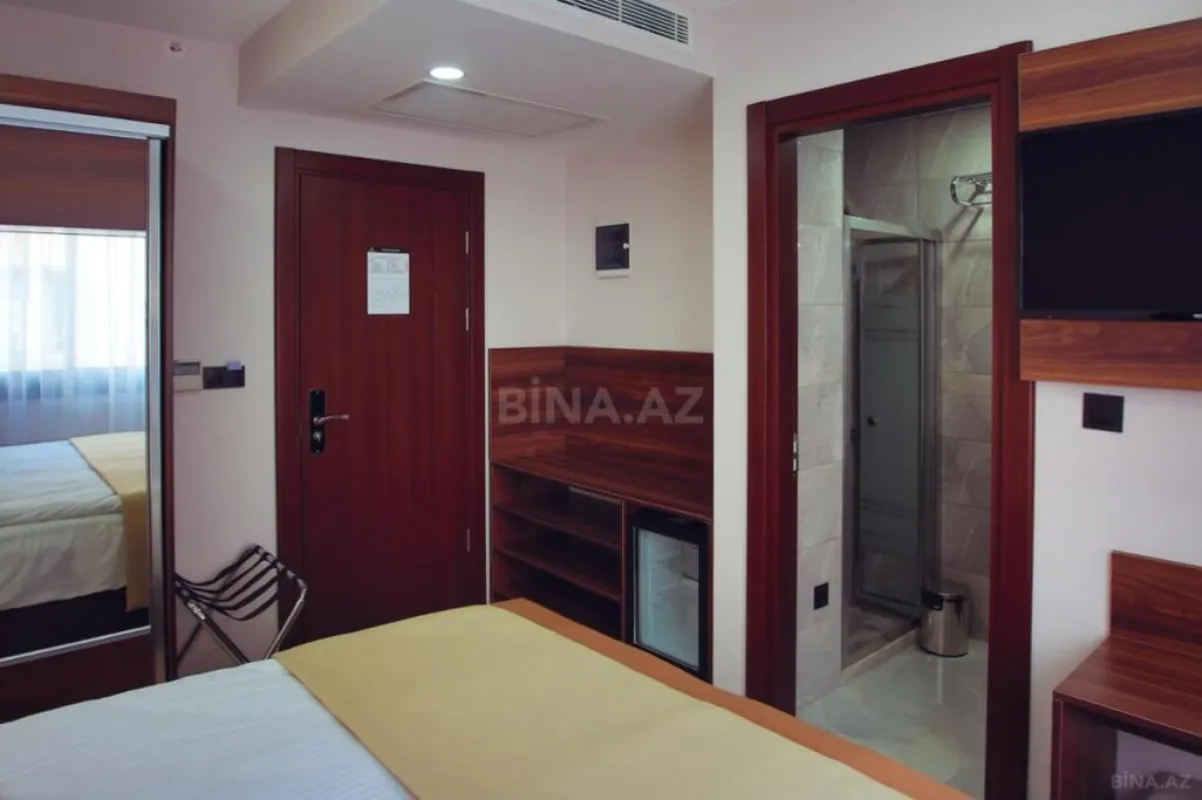 Satılır obyekt 320 m²