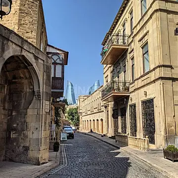 Satılır obyekt 320 m²