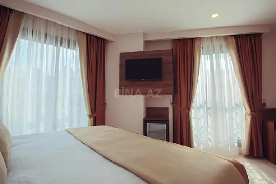 Satılır obyekt 320 m²