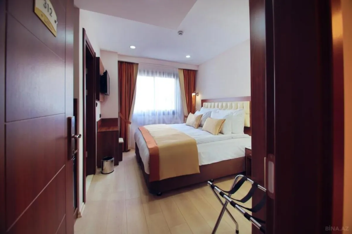 Satılır obyekt 320 m²