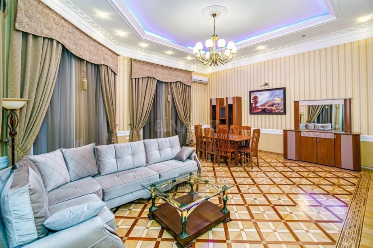 Kirayə verilir 3 otaqlı mənzil 135 m²