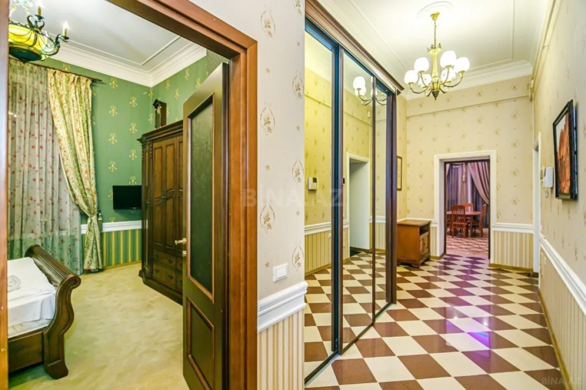 Kirayə verilir 3 otaqlı mənzil 135 m²