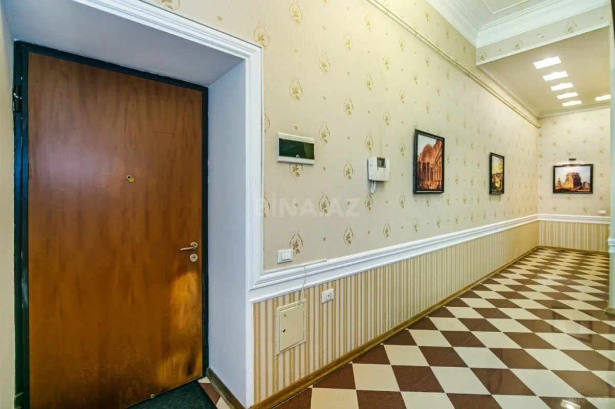 Kirayə verilir 3 otaqlı mənzil 135 m²