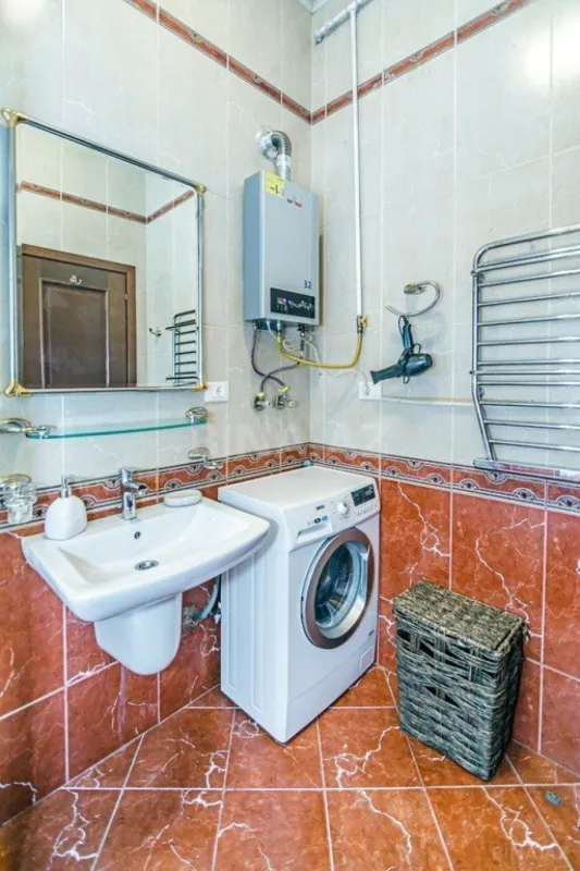 Kirayə verilir 3 otaqlı mənzil 135 m²
