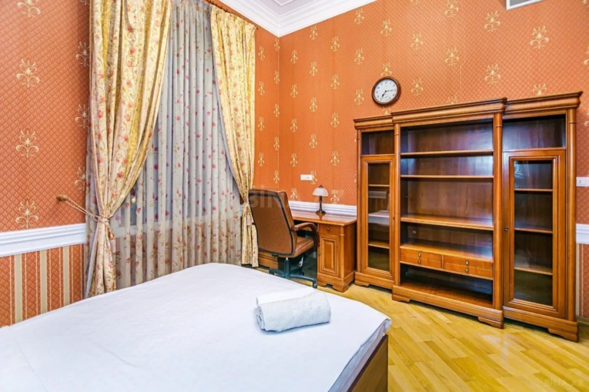 Kirayə verilir 3 otaqlı mənzil 135 m²