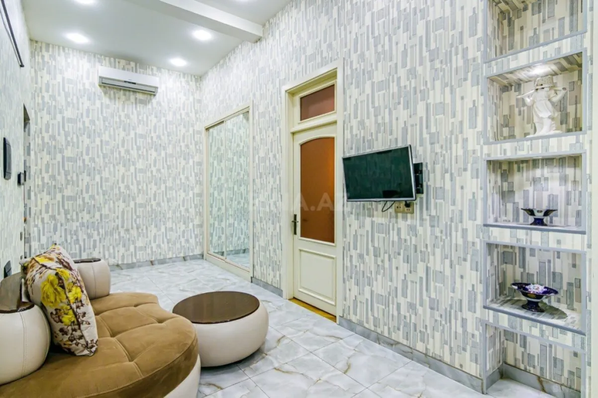Kirayə verilir 3 otaqlı mənzil 135 m²