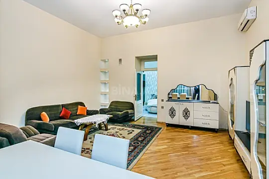 Kirayə verilir 3 otaqlı mənzil 135 m²