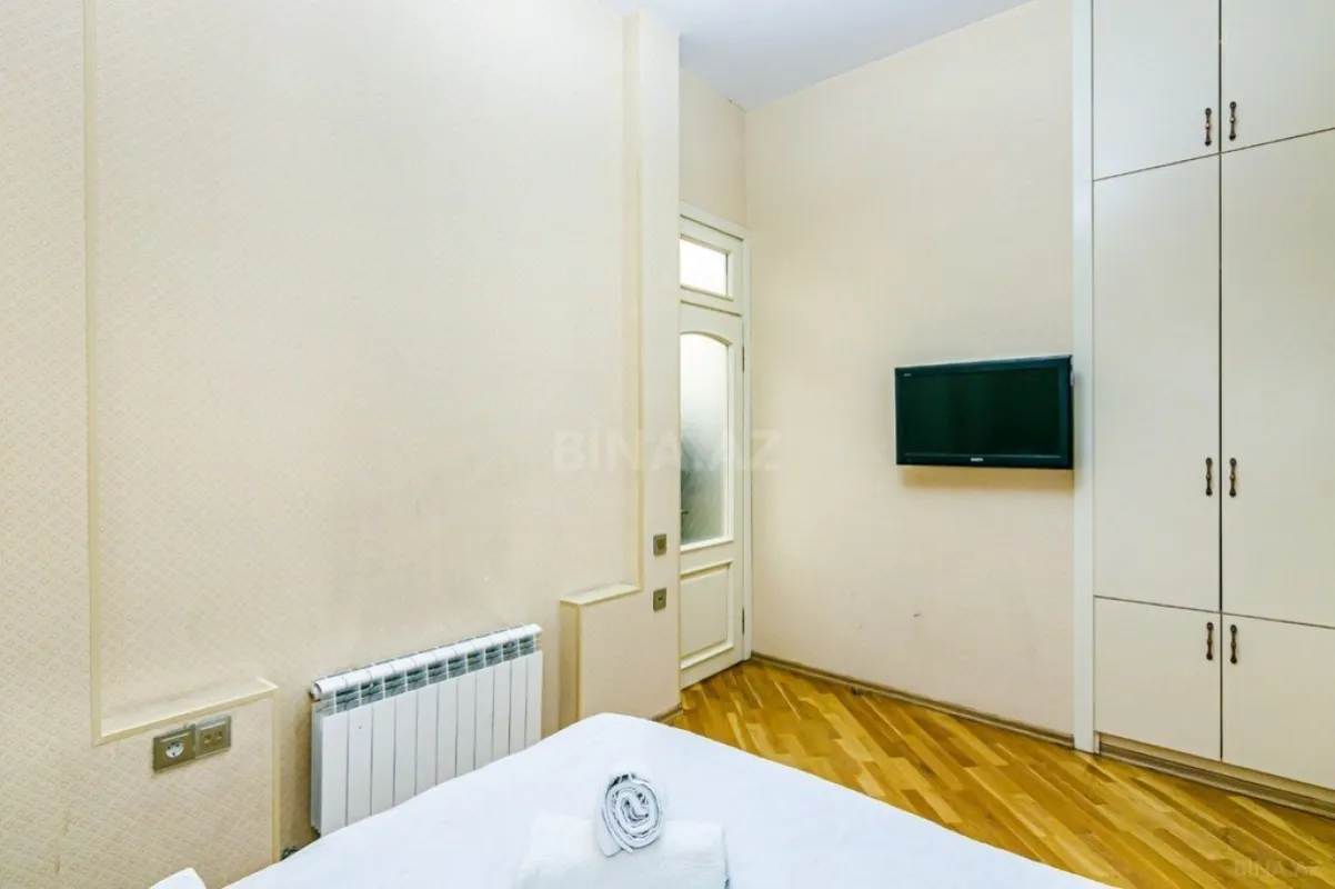 Kirayə verilir 3 otaqlı mənzil 135 m²