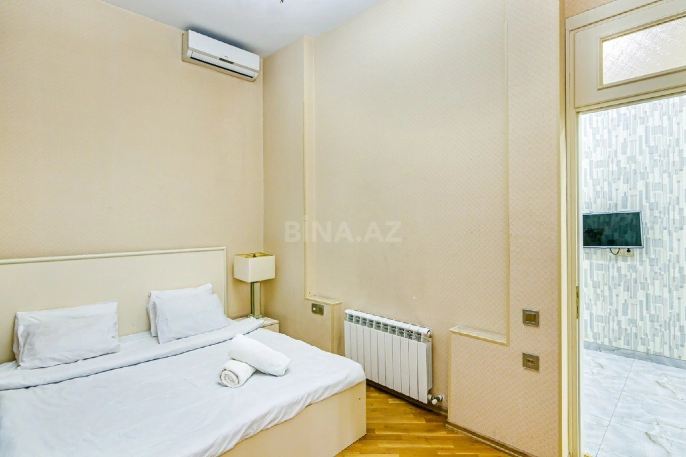 Kirayə verilir 3 otaqlı mənzil 135 m²