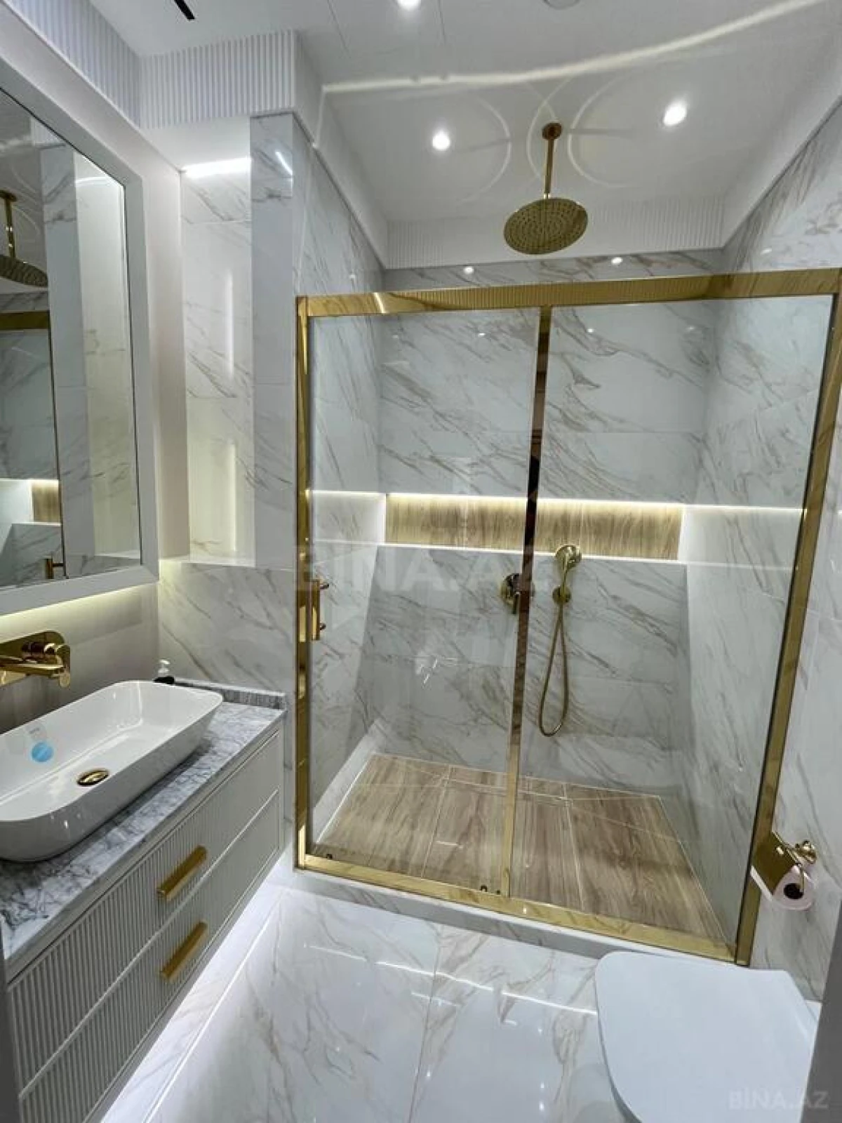 Kirayə verilir 3 otaqlı mənzil 157 m²