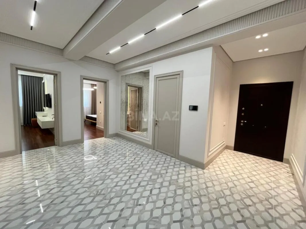 Kirayə verilir 3 otaqlı mənzil 157 m²