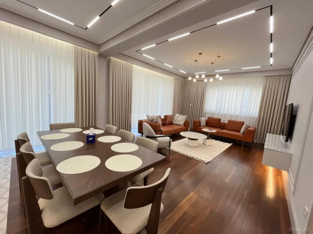 Kirayə verilir 3 otaqlı mənzil 157 m²