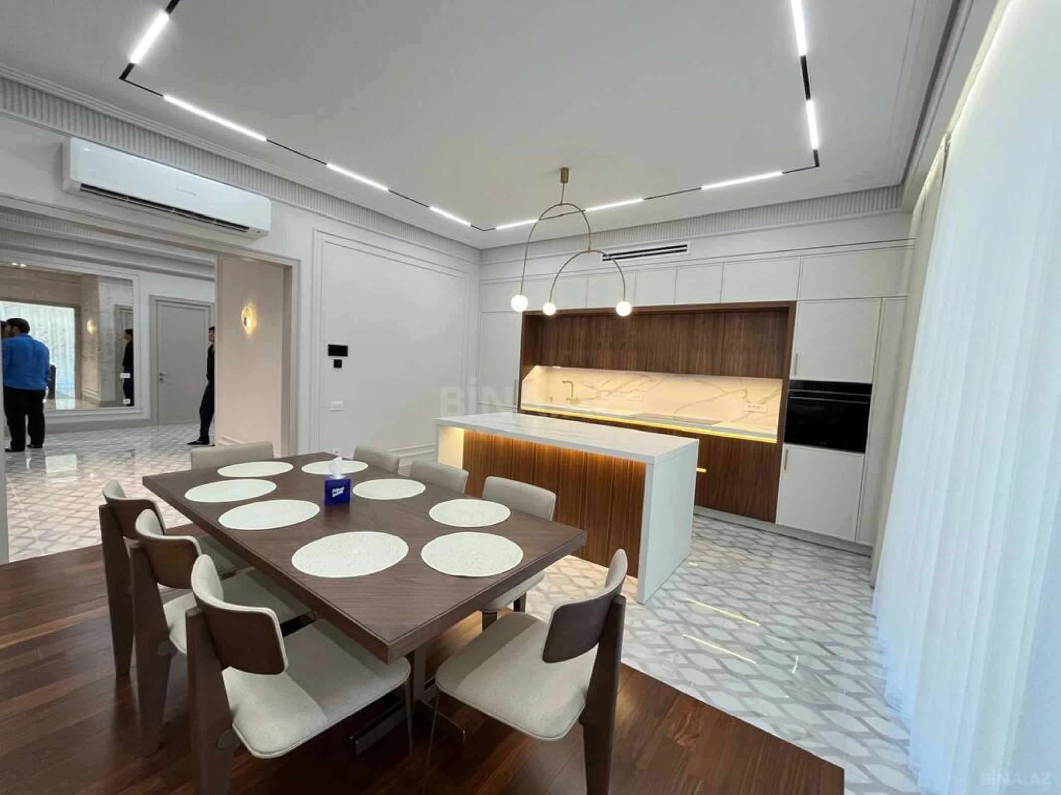 Kirayə verilir 3 otaqlı mənzil 157 m²