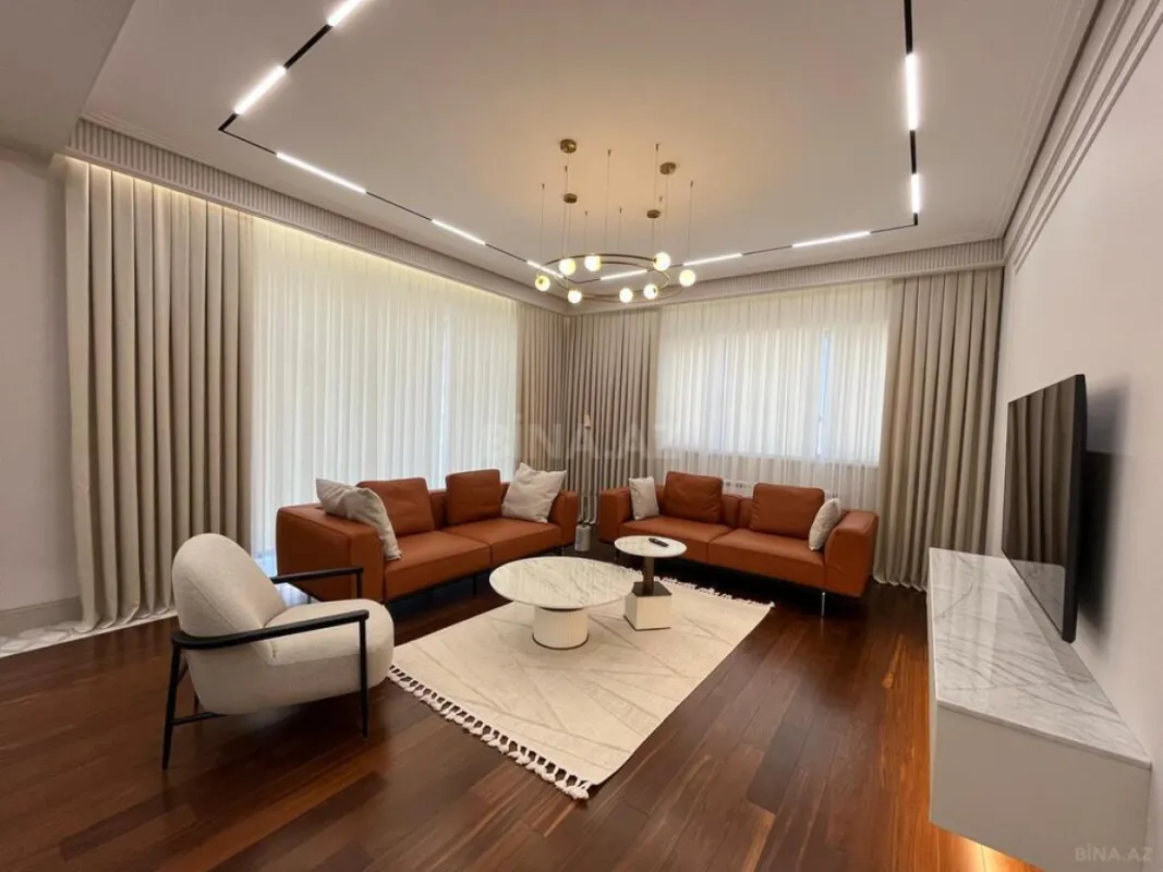 Kirayə verilir 3 otaqlı mənzil 157 m²
