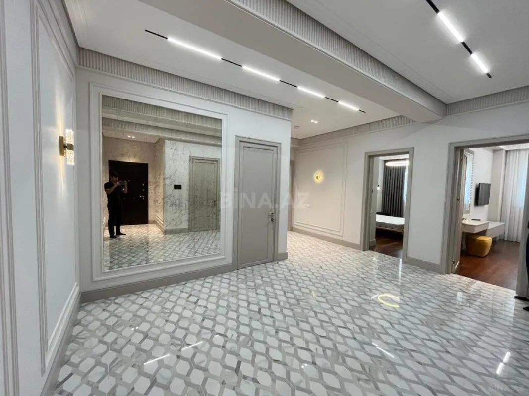 Kirayə verilir 3 otaqlı mənzil 157 m²