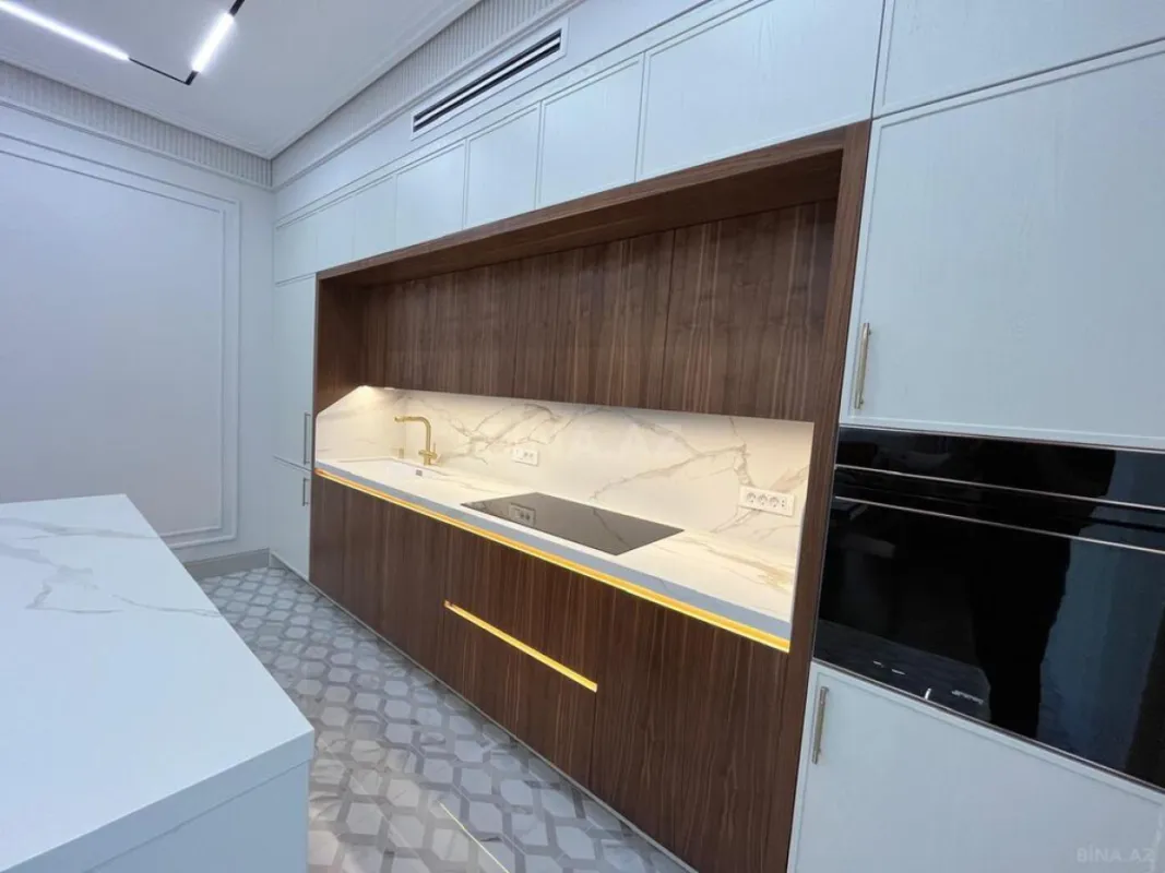 Kirayə verilir 3 otaqlı mənzil 157 m²