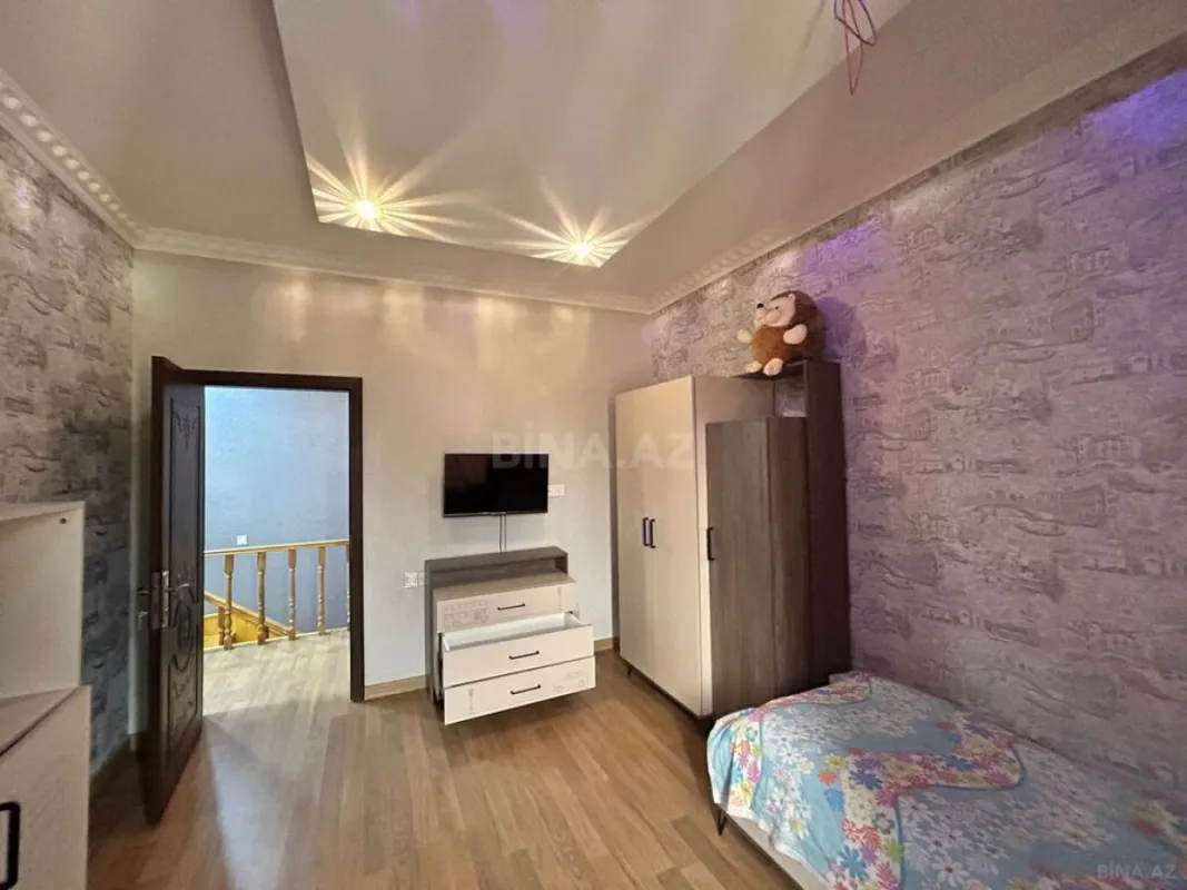 Satılır 6 otaqlı həyət evi 310 m²