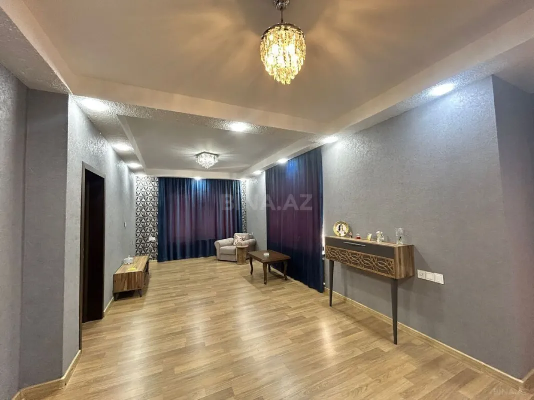 Satılır 6 otaqlı həyət evi 310 m²