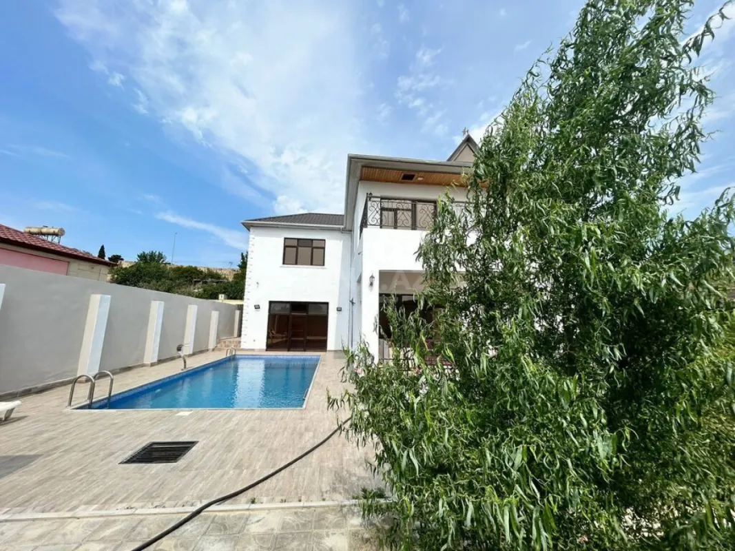Satılır 6 otaqlı həyət evi 310 m²
