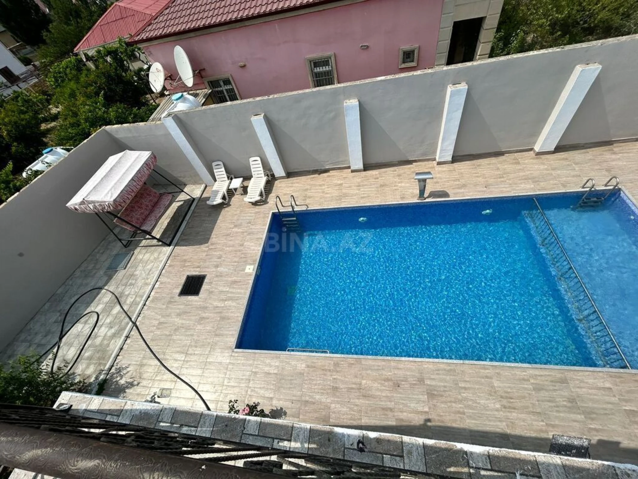 Satılır 6 otaqlı həyət evi 310 m²