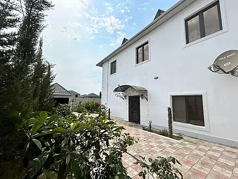 Satılır 6 otaqlı həyət evi 310 m²