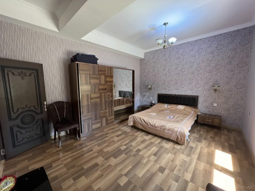 Satılır 6 otaqlı həyət evi 310 m²