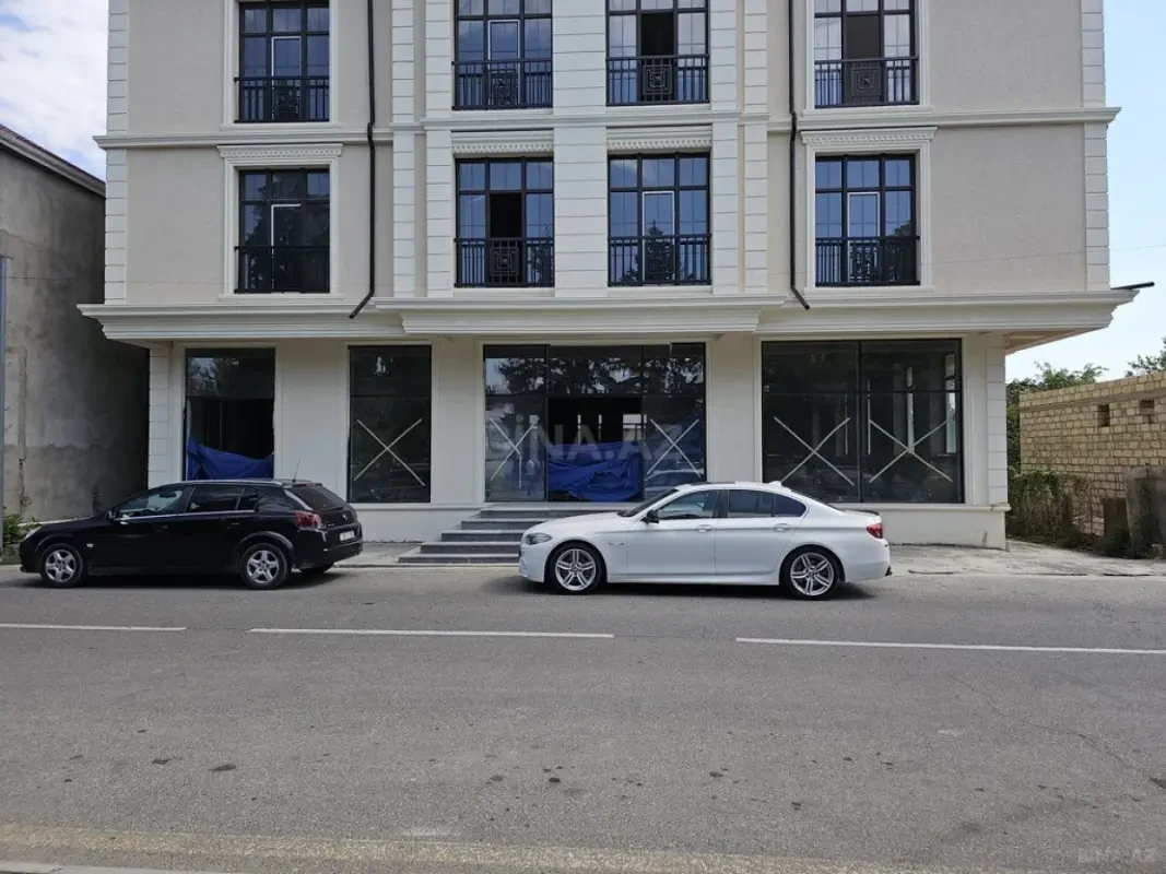 Satılır obyekt 386 m²