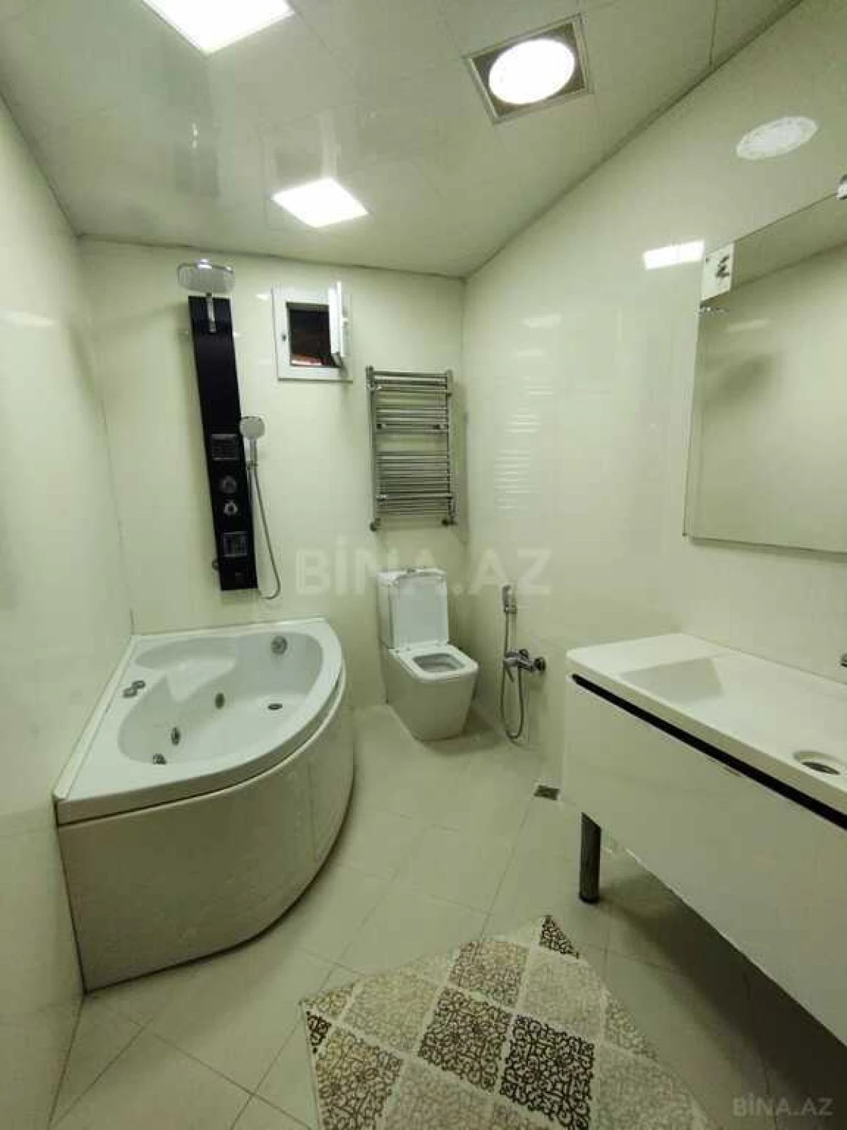 Satılır 3 otaqlı mənzil 150 m²