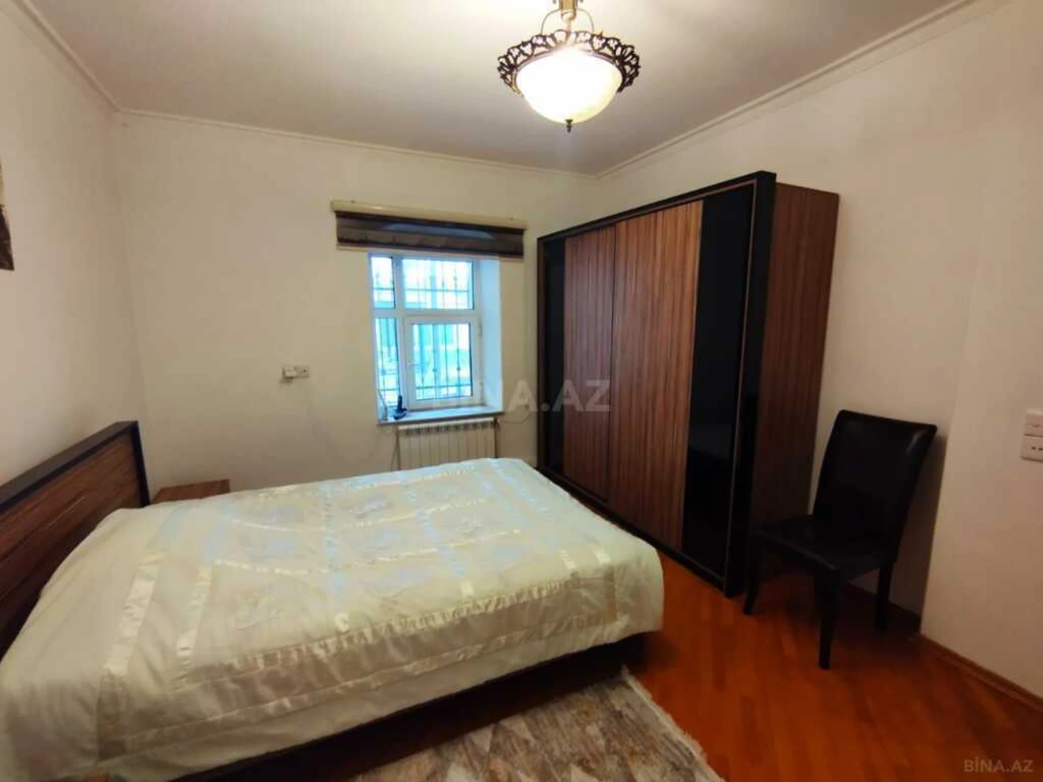 Satılır 3 otaqlı mənzil 150 m²