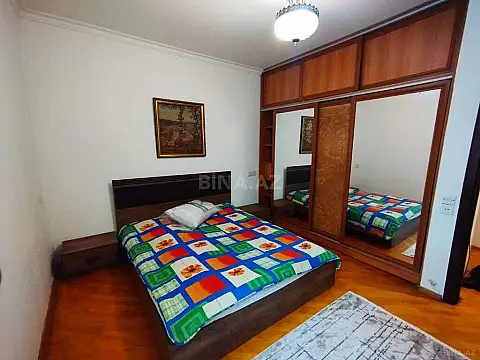 Satılır 3 otaqlı mənzil 150 m²