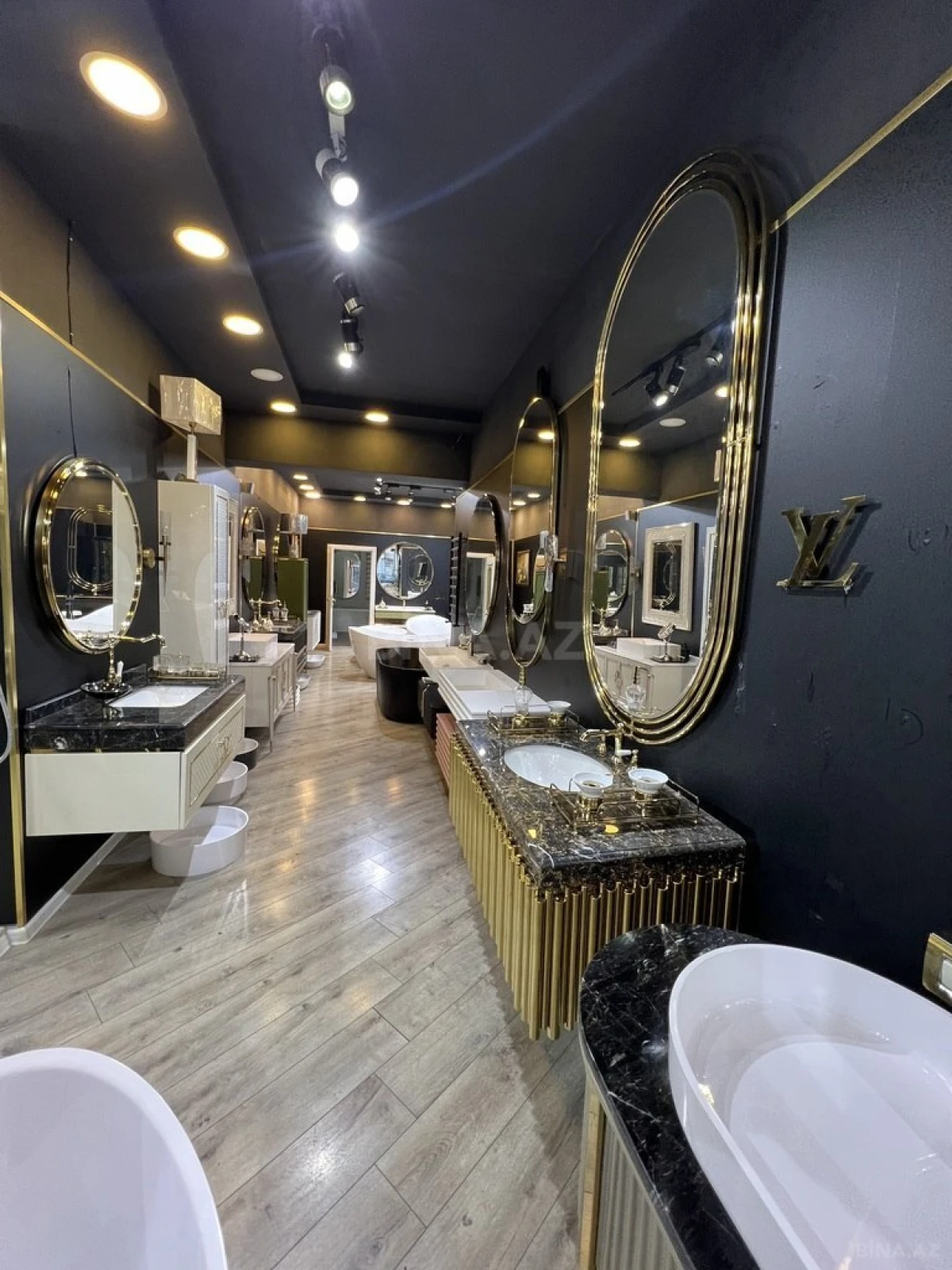 Satılır obyekt 71 m²