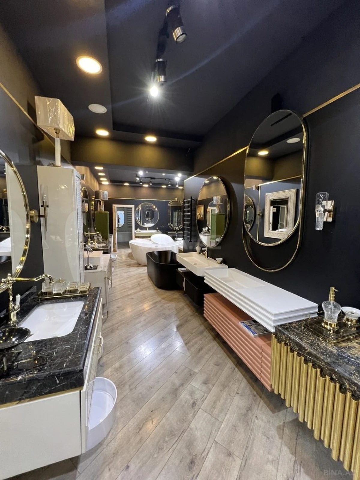 Satılır obyekt 71 m²