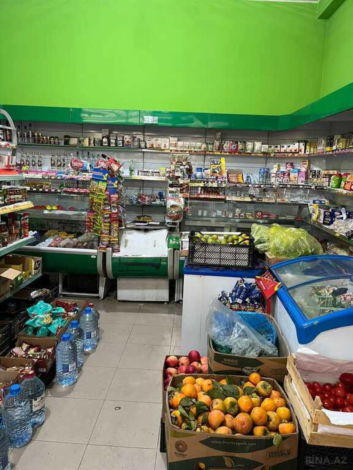 Satılır obyekt 204 m²