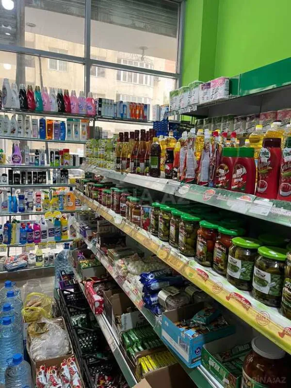 Satılır obyekt 204 m²