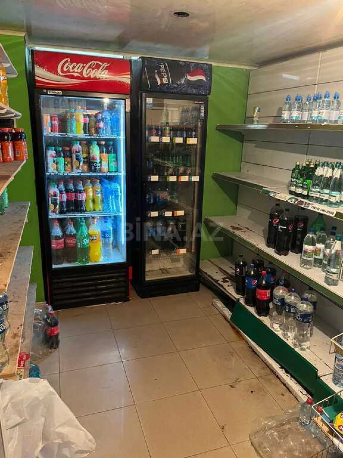 Satılır obyekt 204 m²