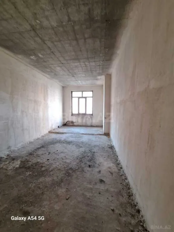 Satılır 4 otaqlı mənzil 200 m²