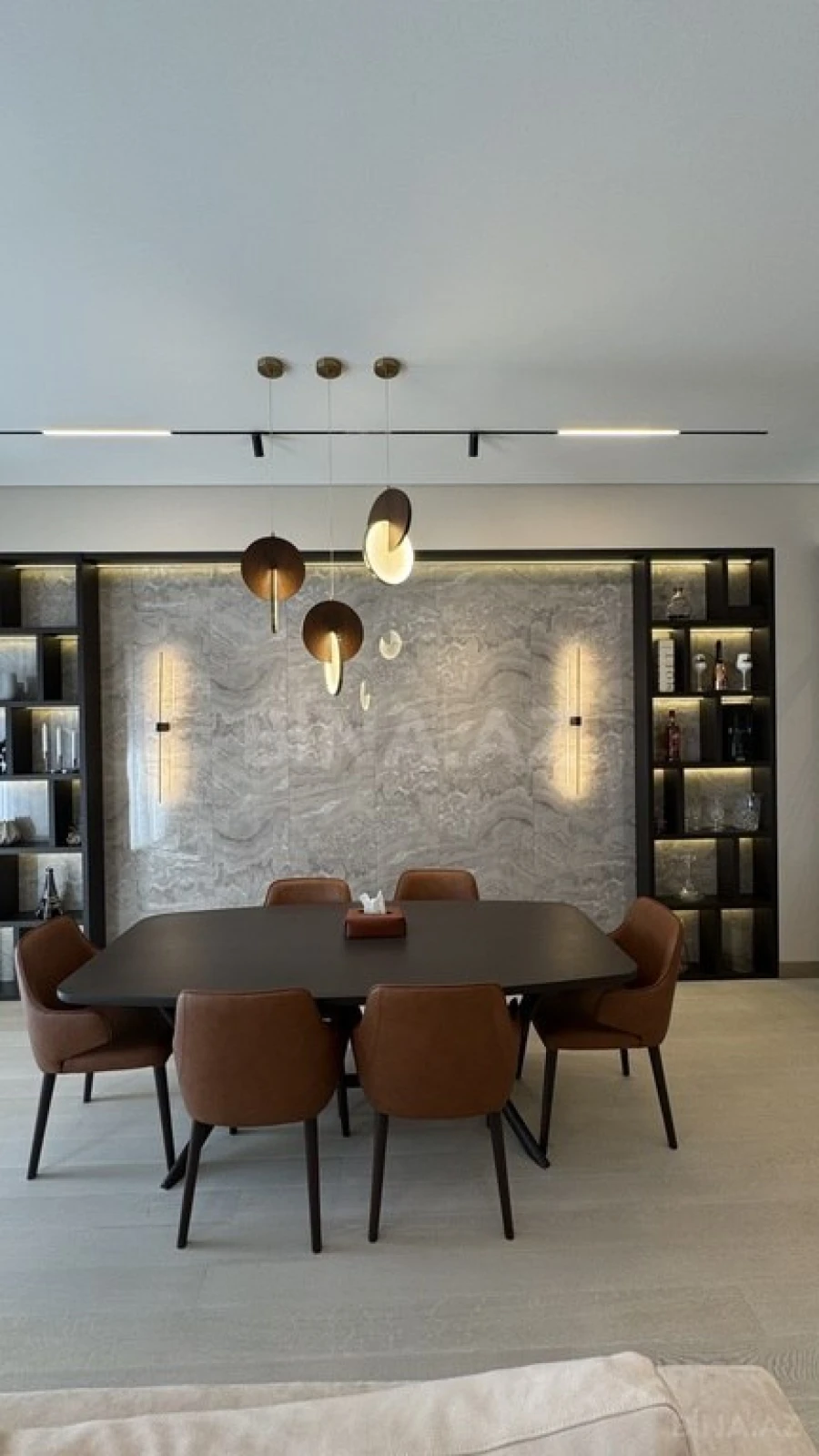 Satılır 2 otaqlı mənzil 98 m²
