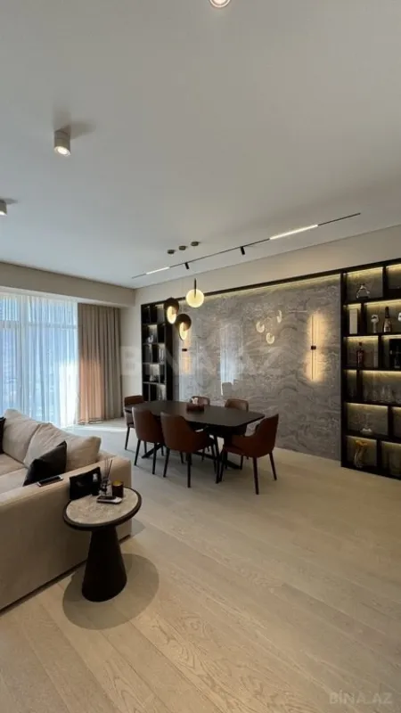 Satılır 2 otaqlı mənzil 98 m²