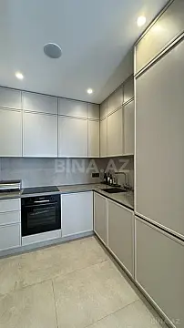 Satılır 2 otaqlı mənzil 98 m²