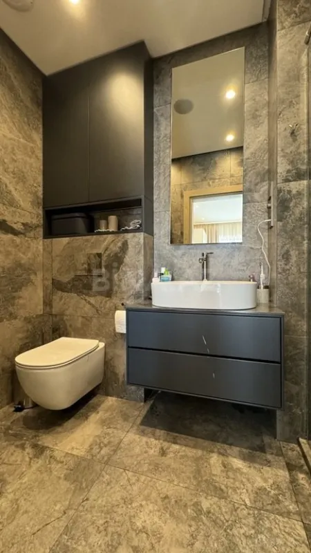 Satılır 2 otaqlı mənzil 98 m²