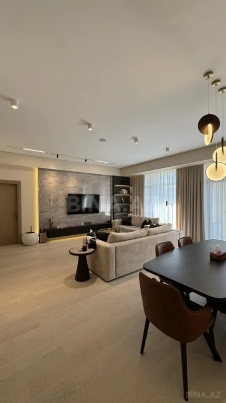 Satılır 2 otaqlı mənzil 98 m²