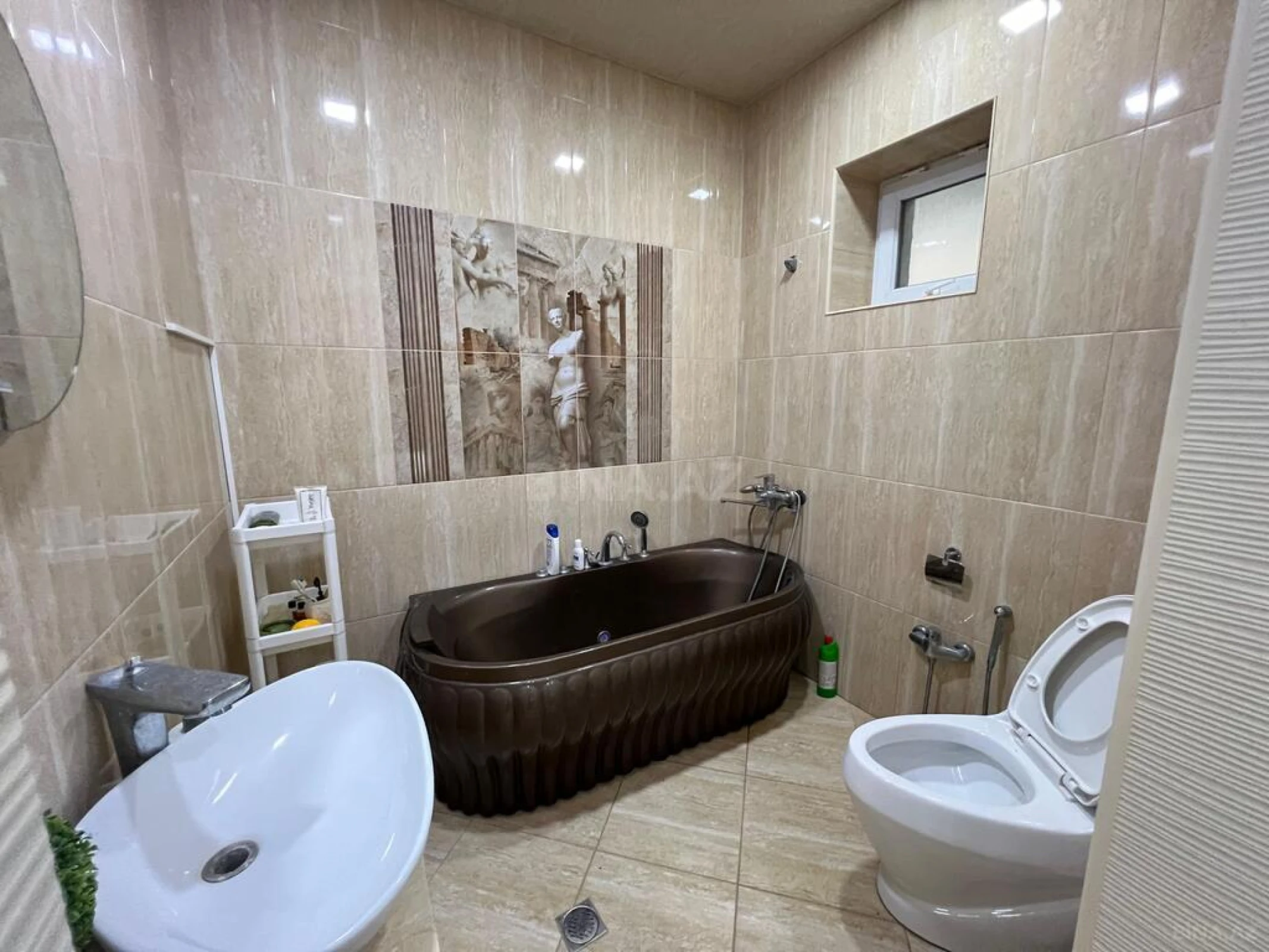 Kirayə verilir 5 otaqlı həyət evi 400 m²