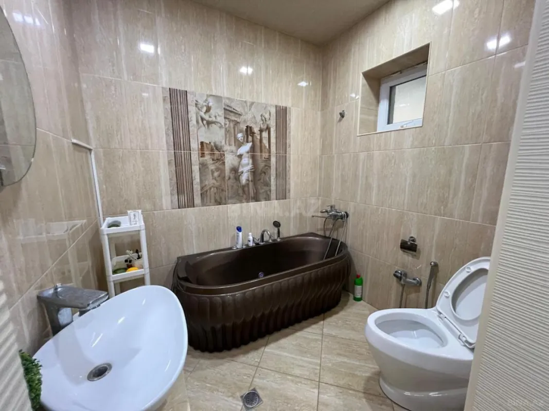 Kirayə verilir 5 otaqlı həyət evi 400 m²