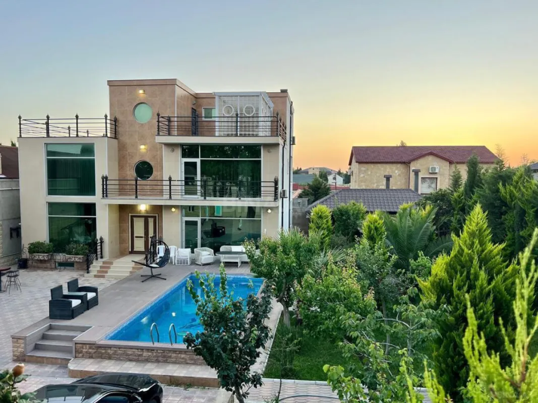 Kirayə verilir 5 otaqlı həyət evi 400 m²