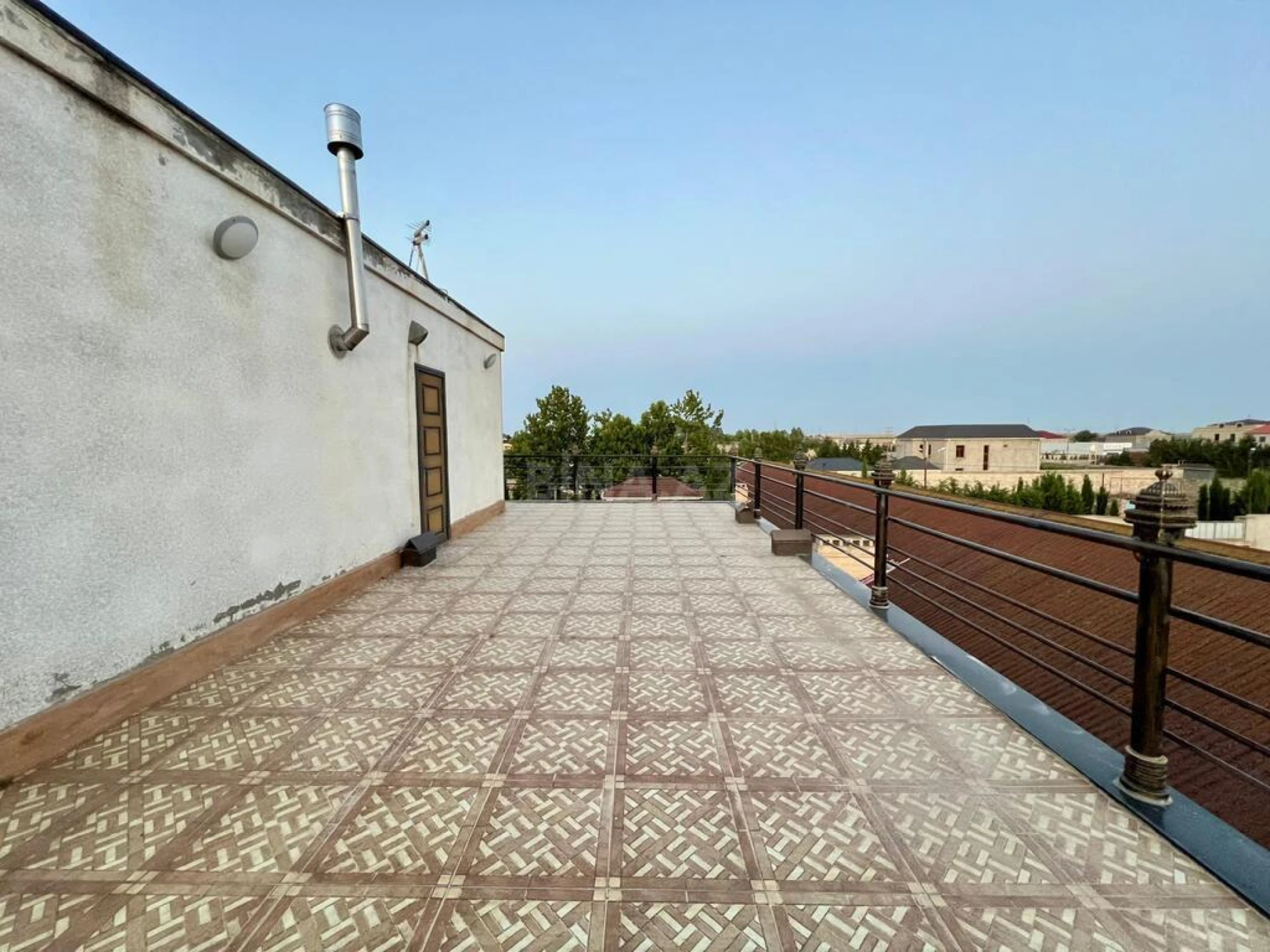 Kirayə verilir 5 otaqlı həyət evi 400 m²