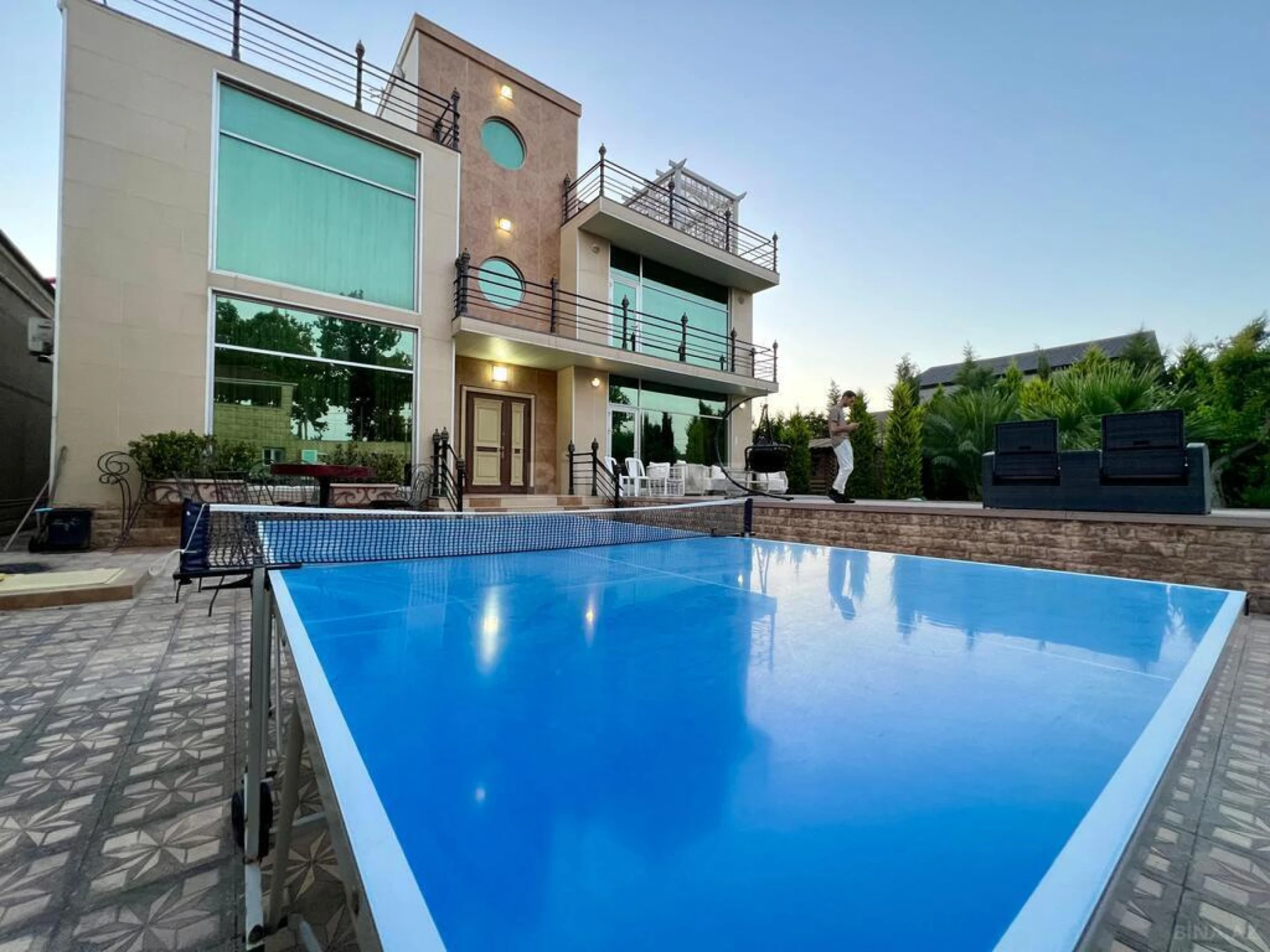 Kirayə verilir 5 otaqlı həyət evi 400 m²