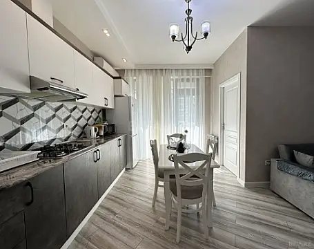 Kirayə verilir 2 otaqlı mənzil 50 m²