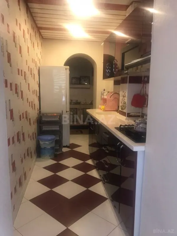 Satılır 4 otaqlı mənzil 102 m²